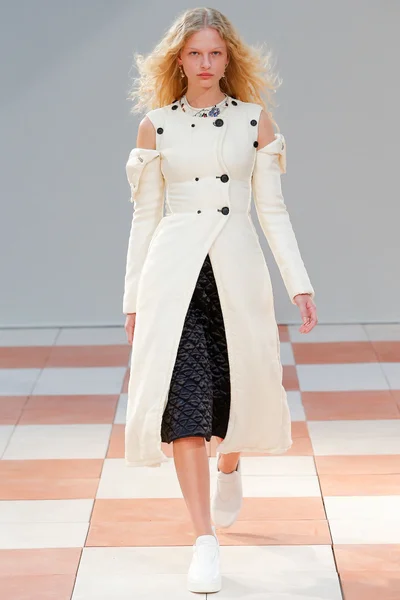 Look 37